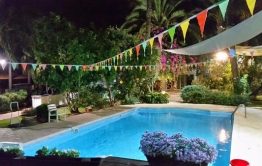 וילה עם בריכה